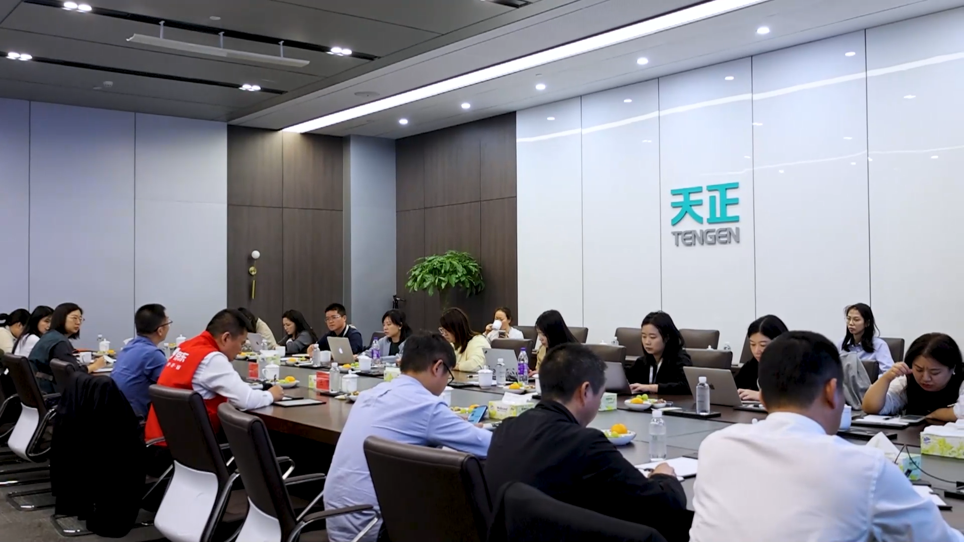 京东工业走进南宫28登录入口，探访产业数智化之路！